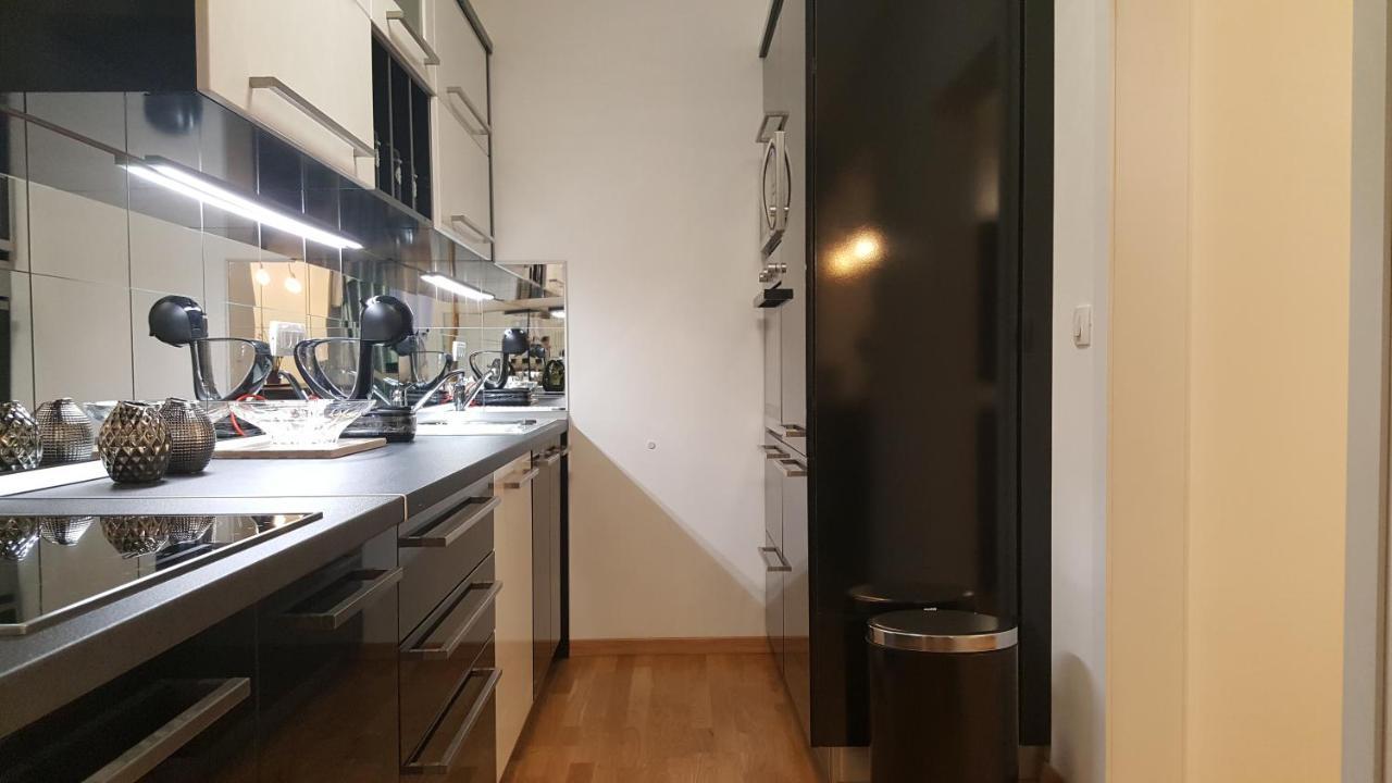 E&E Apartments 4* Arena Stozice Любляна Екстер'єр фото
