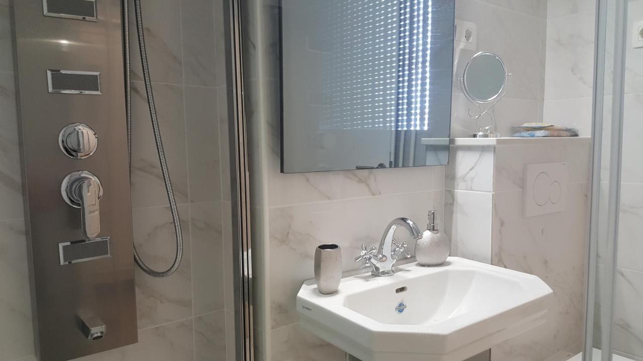 E&E Apartments 4* Arena Stozice Любляна Екстер'єр фото